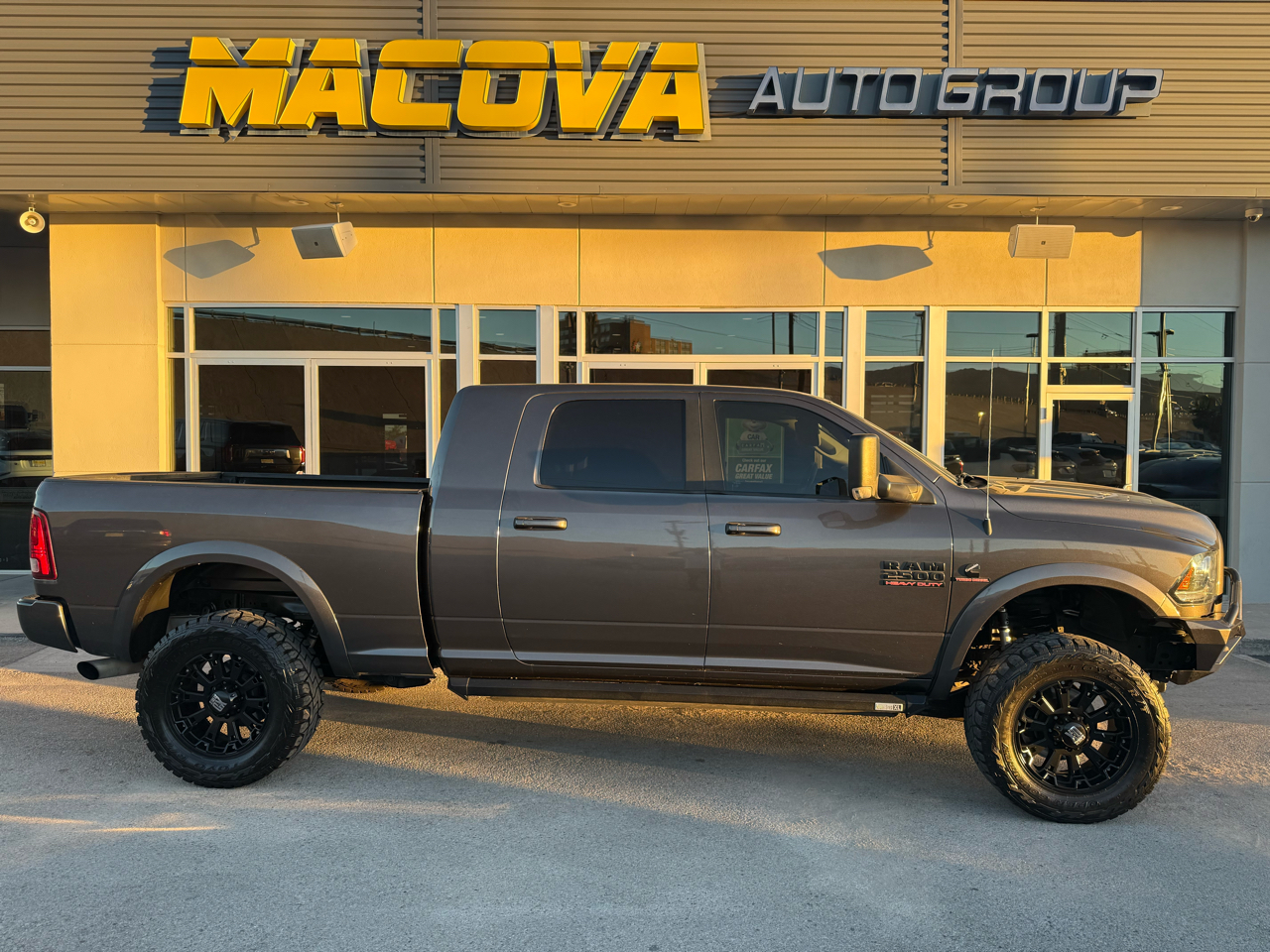 2018 RAM 2500 Laramie 4x4 Mega Cab 6'4" Box