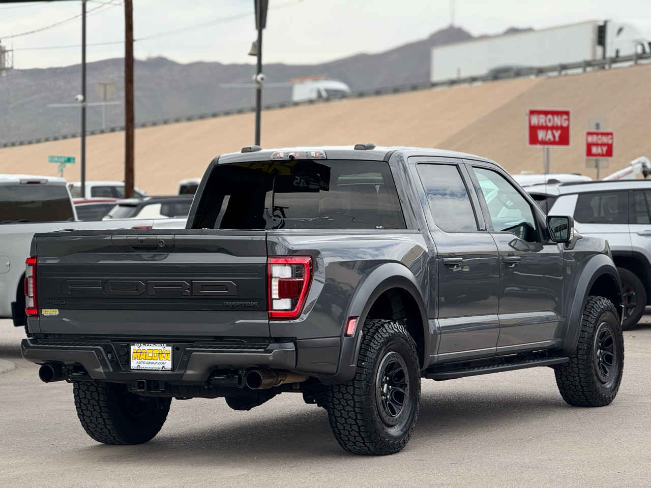 Ford F-150 Raptor 4WD SuperCrew 5.5' Box 2021 Ford F-150 Raptor 4WD SuperCrew 5.5' Box 2021