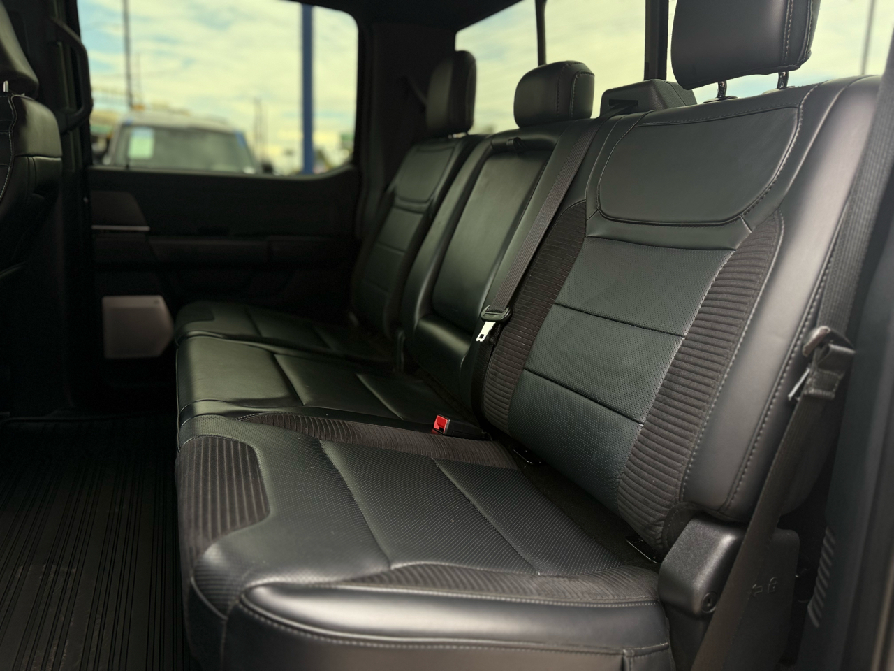 Ford F-150 Raptor 4WD SuperCrew 5.5' Box 2021 Ford F-150 Raptor 4WD SuperCrew 5.5' Box 2021