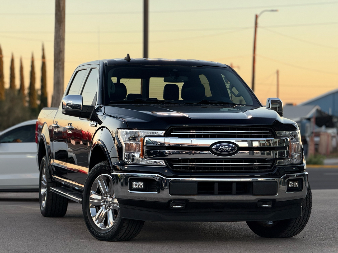 Ford F-150 Lariat 4WD SuperCrew 5.5' Box 2019 Ford F-150 Lariat 4WD SuperCrew 5.5' Box 2019