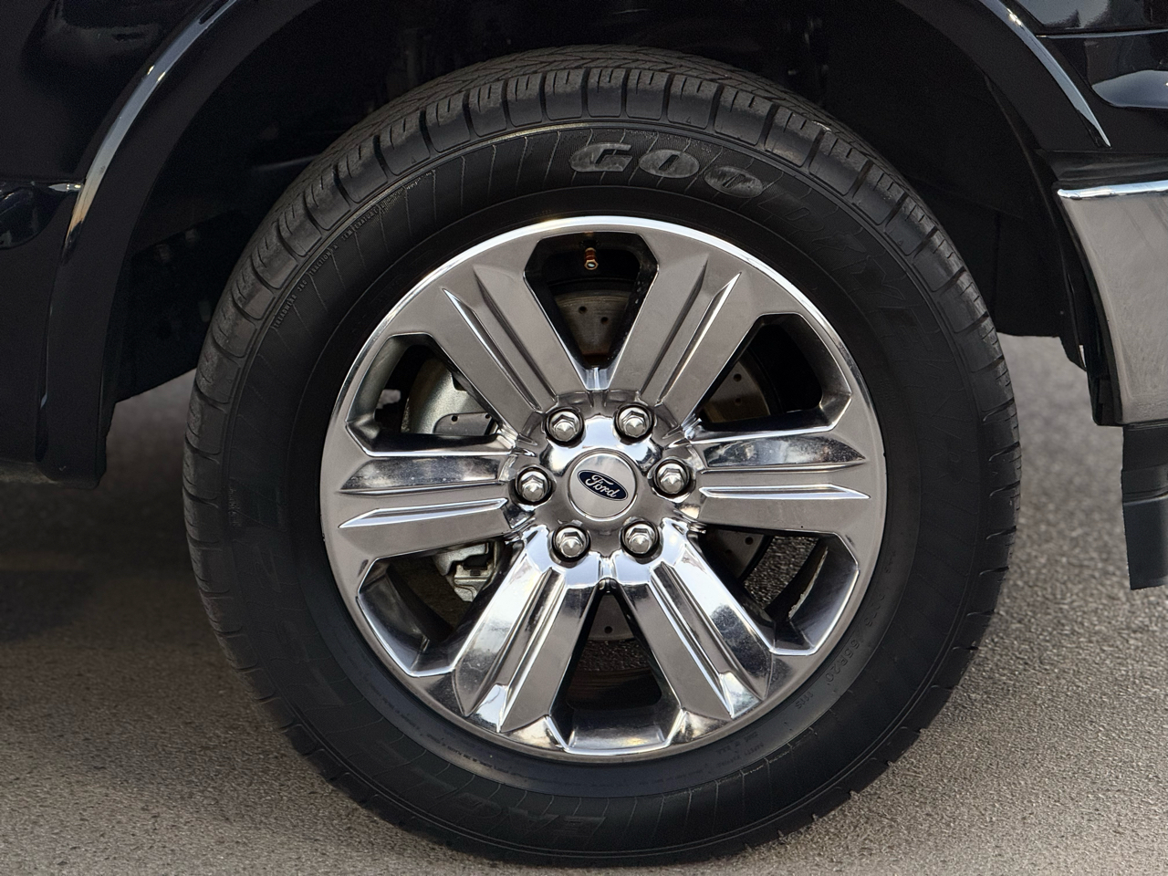 Ford F-150 Lariat 4WD SuperCrew 5.5' Box 2019 Ford F-150 Lariat 4WD SuperCrew 5.5' Box 2019