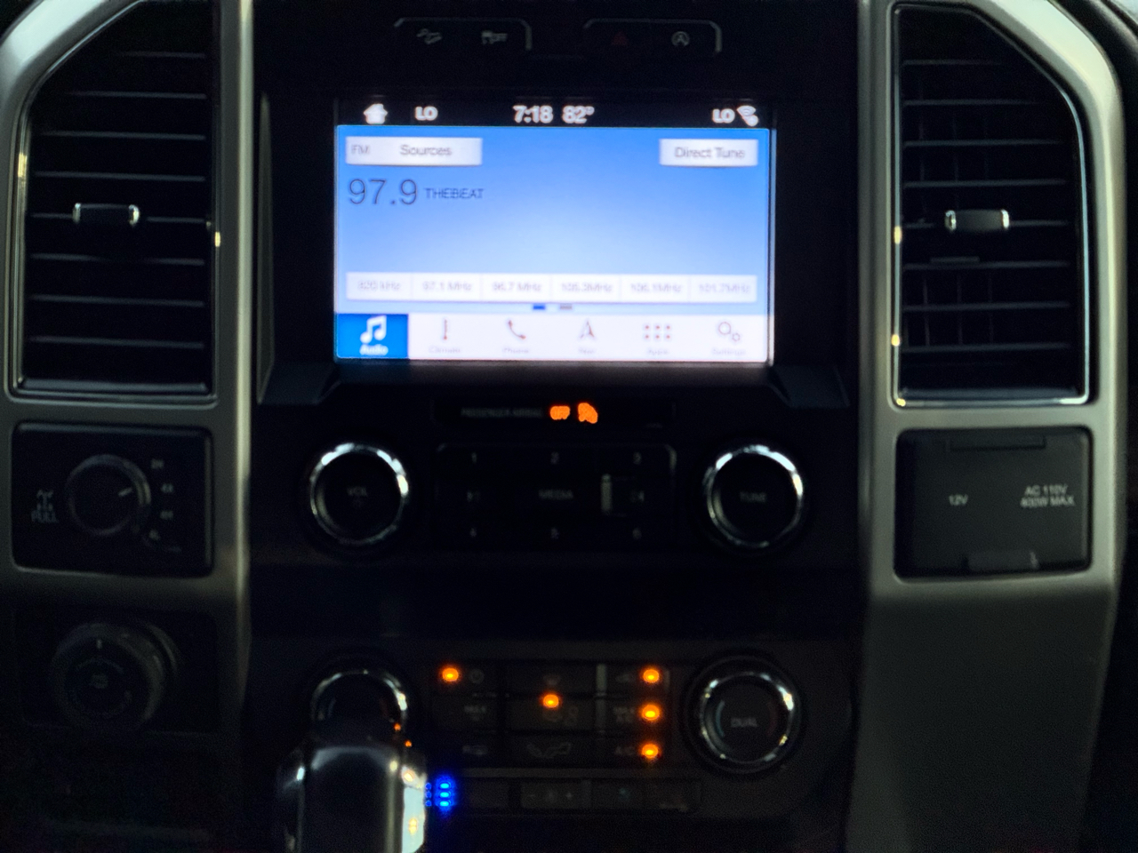 Ford F-150 Lariat 4WD SuperCrew 5.5' Box 2019 Ford F-150 Lariat 4WD SuperCrew 5.5' Box 2019