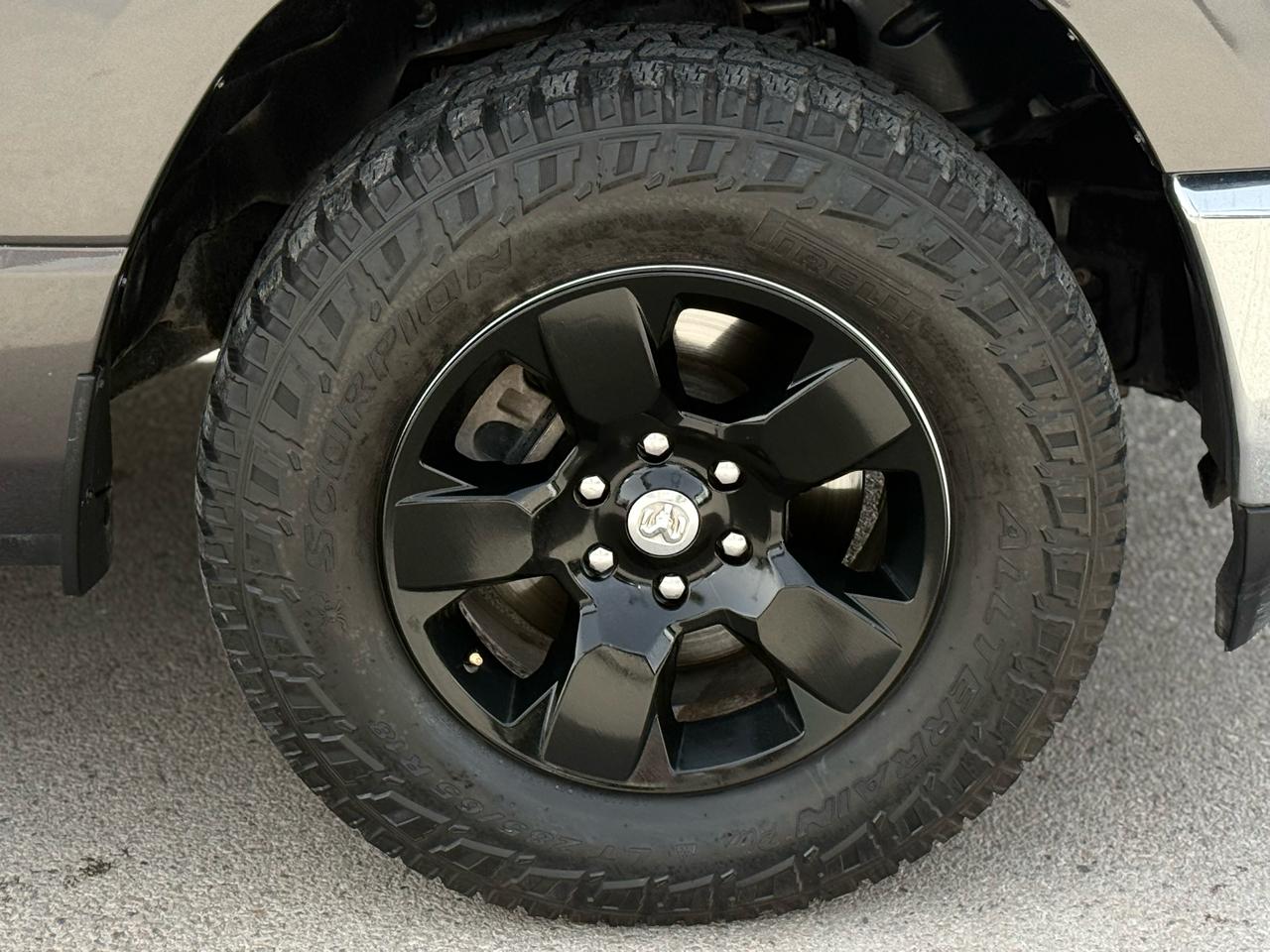 RAM 1500 Big Horn/Lone Star 4x4 Crew Cab 5'7" Box 2019