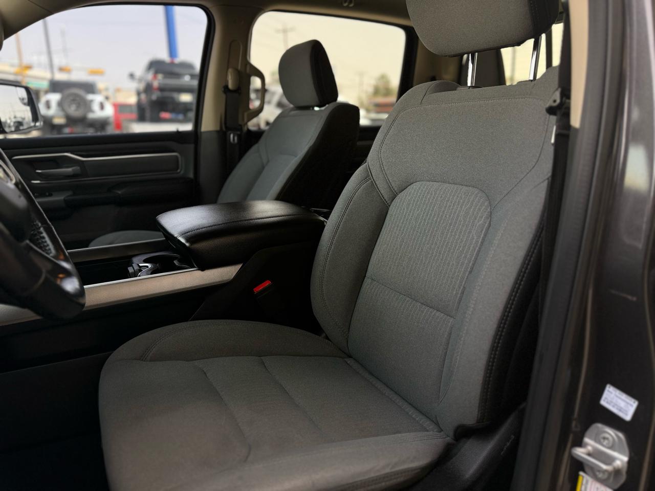 RAM 1500 Big Horn/Lone Star 4x4 Crew Cab 5'7" Box 2019