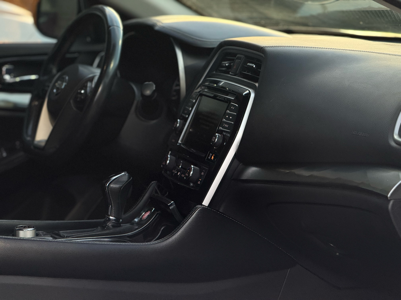 Nissan Maxima SV 3.5L 2020