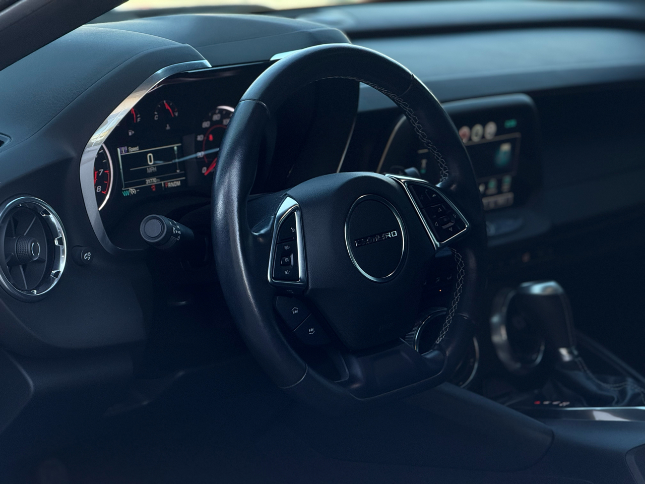 Chevrolet Camaro 2dr Cpe 2LT 2018