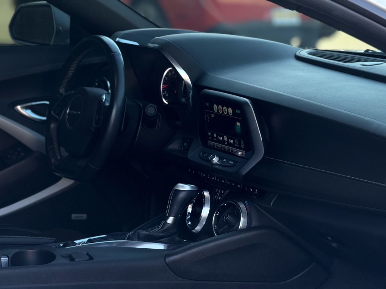 Chevrolet Camaro 2dr Cpe 2LT 2018