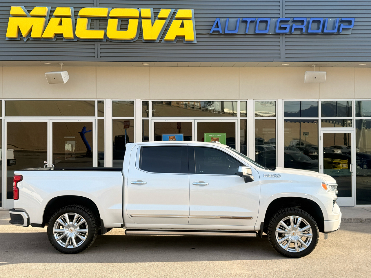 2022 Chevrolet Silverado 1500 4WD Crew Cab 147" High Country