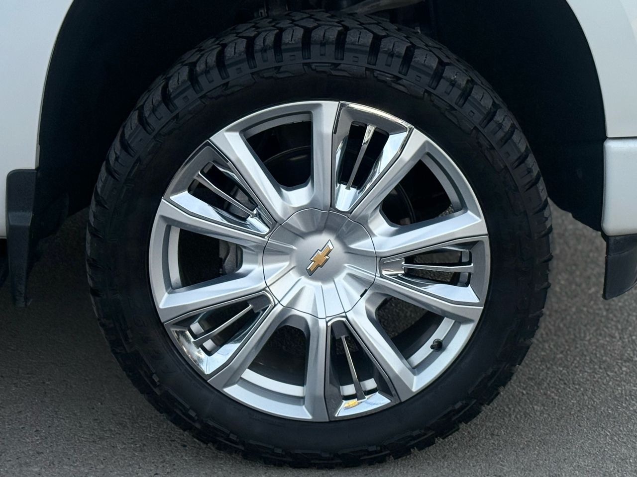 Chevrolet Silverado 1500 4WD Crew Cab 147" High Country 2022