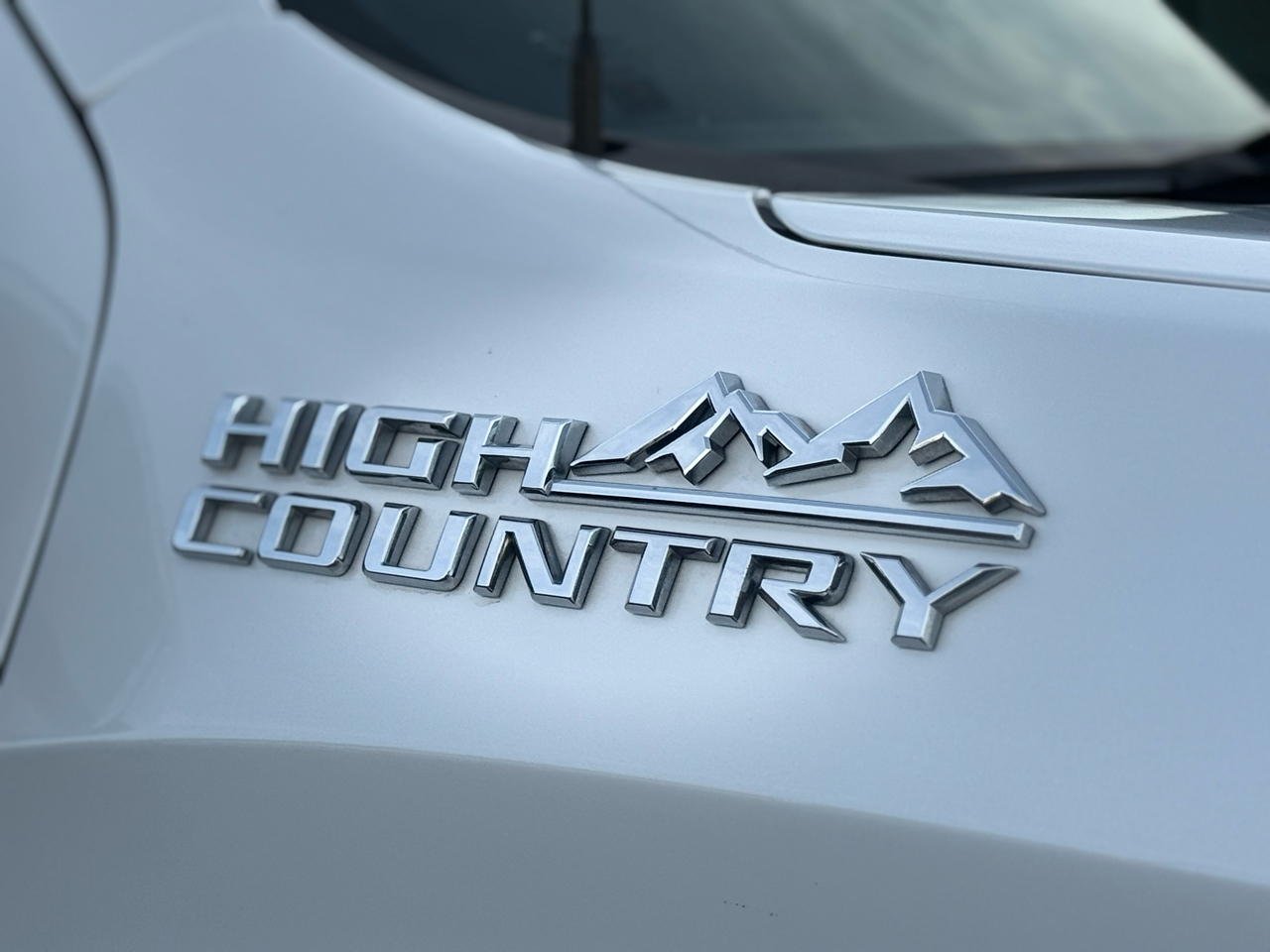 Chevrolet Silverado 1500 4WD Crew Cab 147" High Country 2022