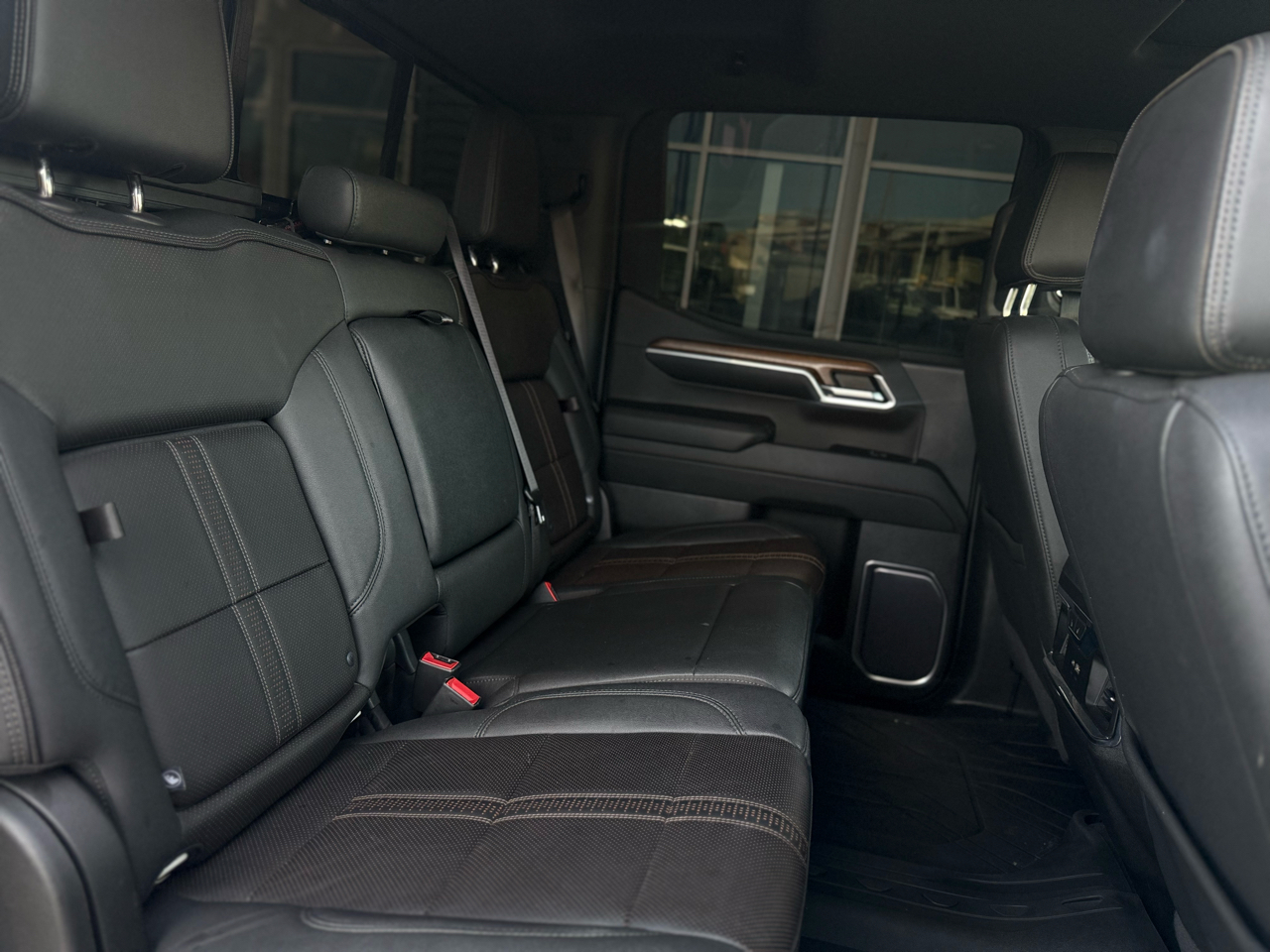 Chevrolet Silverado 1500 4WD Crew Cab 147" High Country 2022