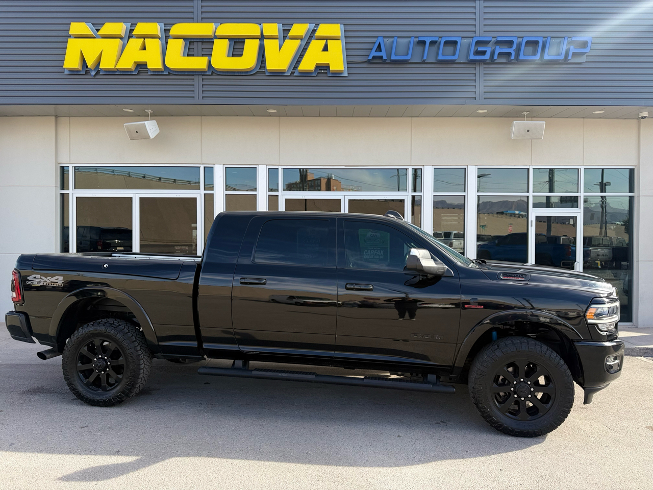 2020 RAM 2500 Laramie 4x4 Mega Cab 6'4" Box