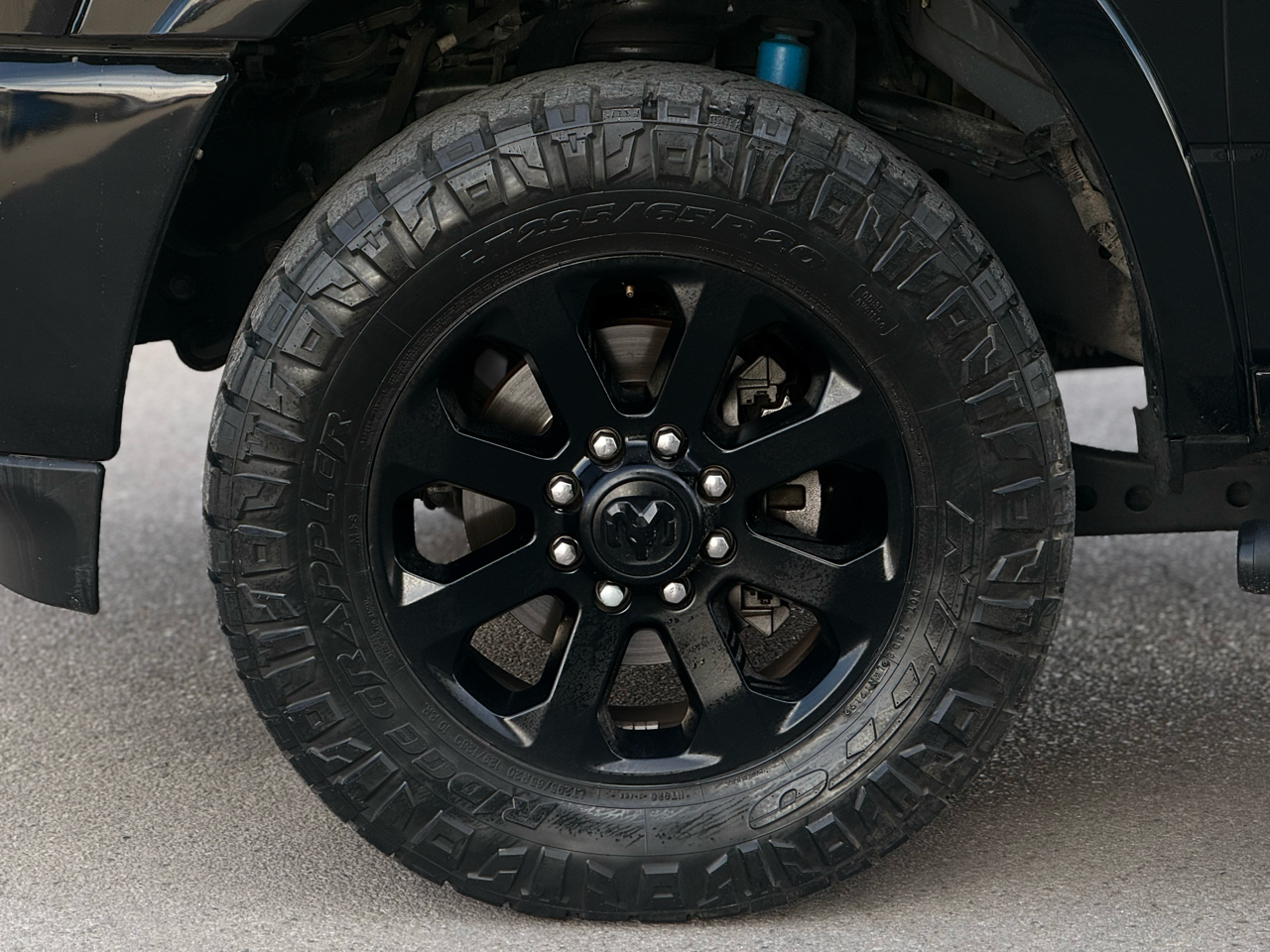 RAM 2500 Laramie 4x4 Mega Cab 6'4" Box 2020