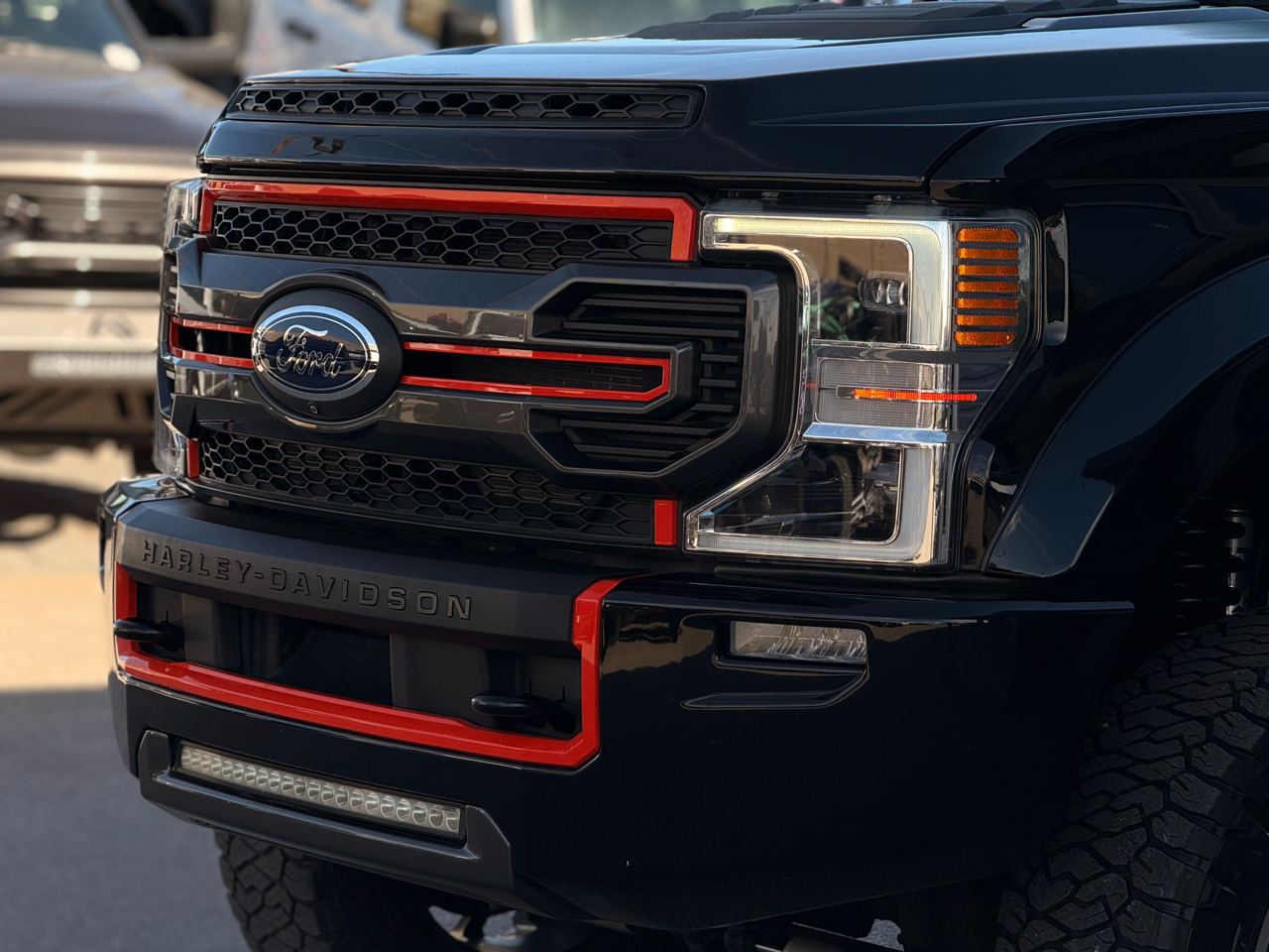 Ford Super Duty F-250 SRW Lariat 4WD Crew Cab 8' Box 2021