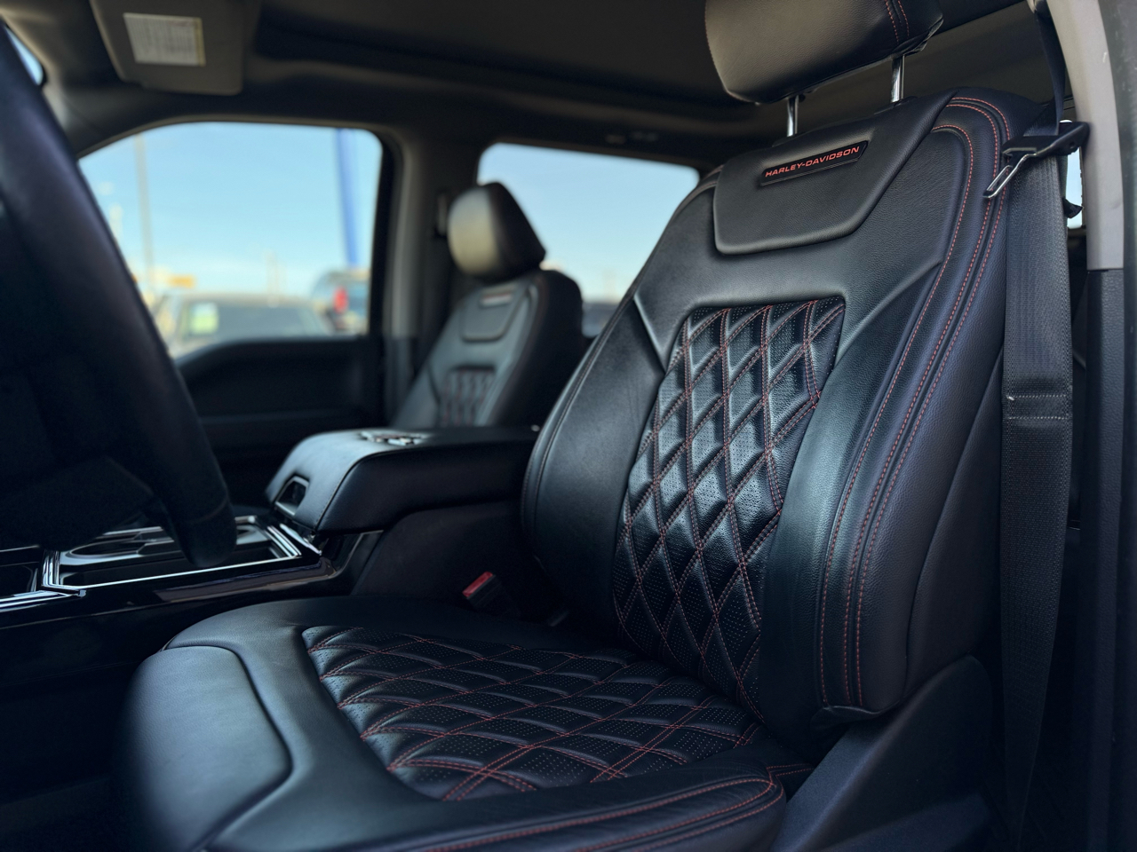 Ford Super Duty F-250 SRW Lariat 4WD Crew Cab 8' Box 2021