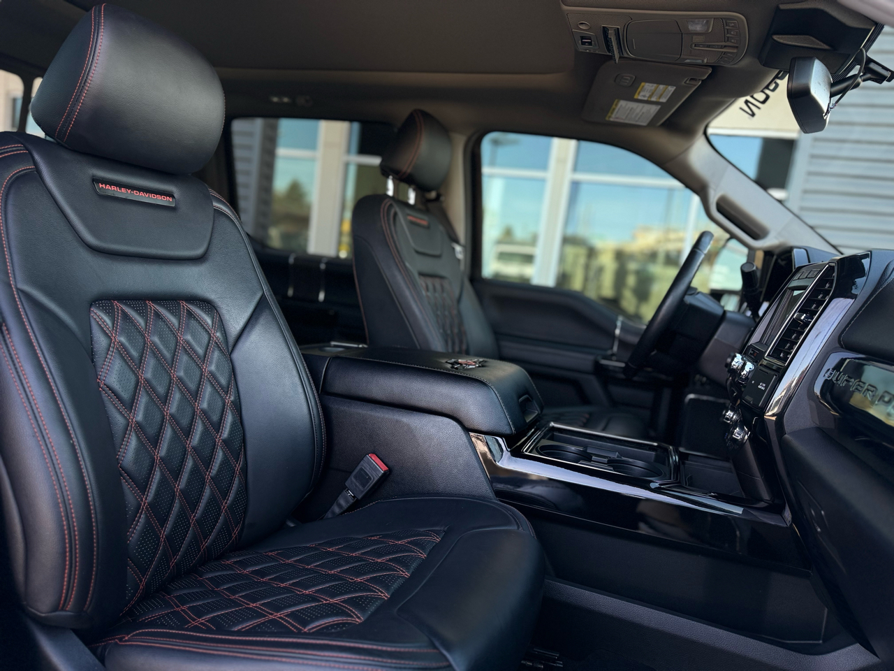 Ford Super Duty F-250 SRW Lariat 4WD Crew Cab 8' Box 2021