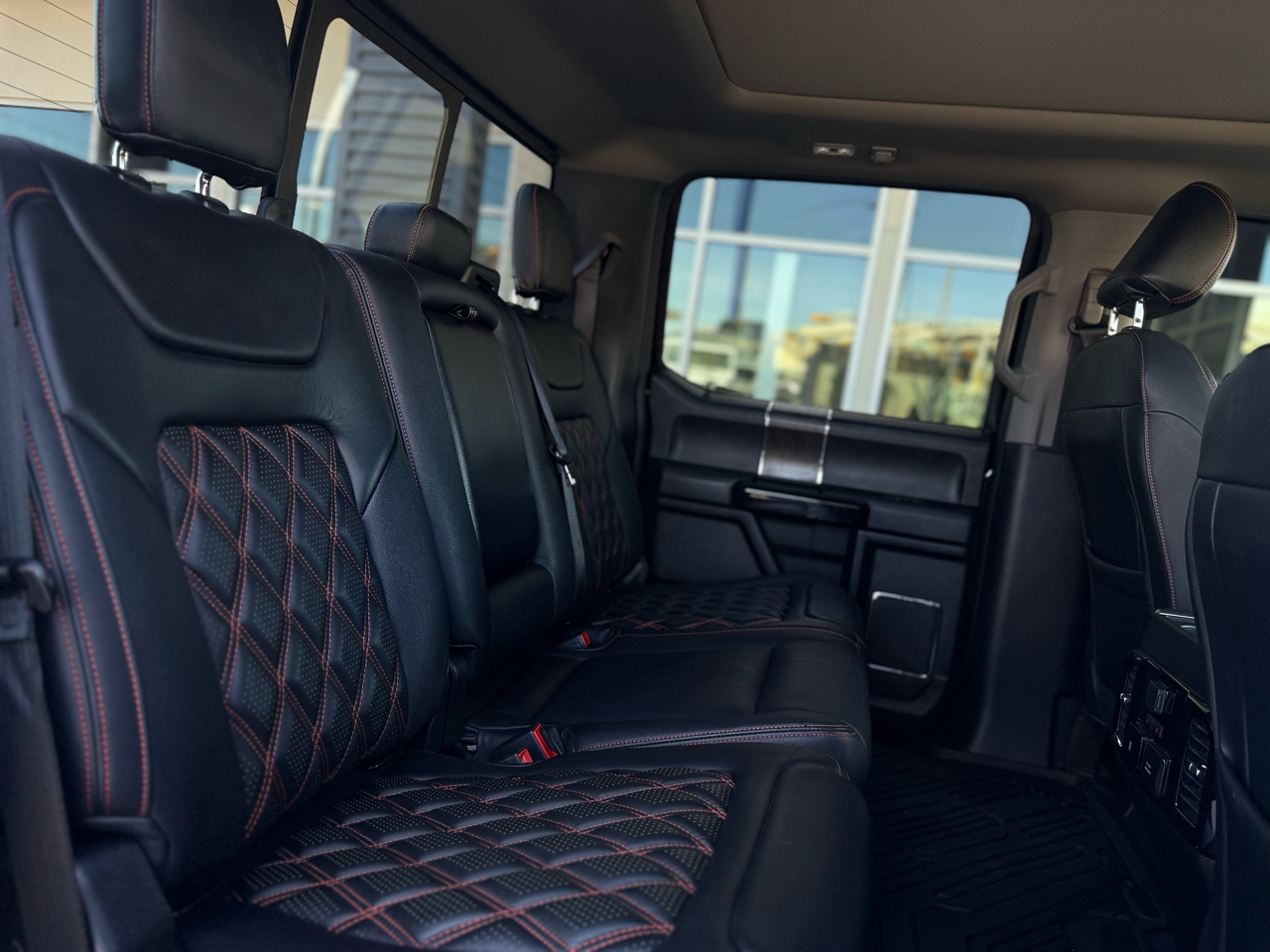 Ford Super Duty F-250 SRW Lariat 4WD Crew Cab 8' Box 2021