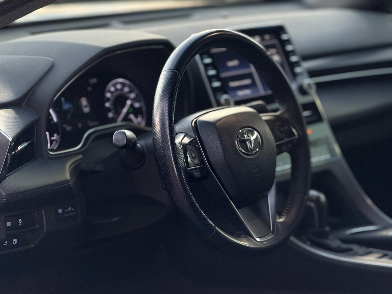 Toyota Avalon Hybrid XSE FWD (Natl) 2021