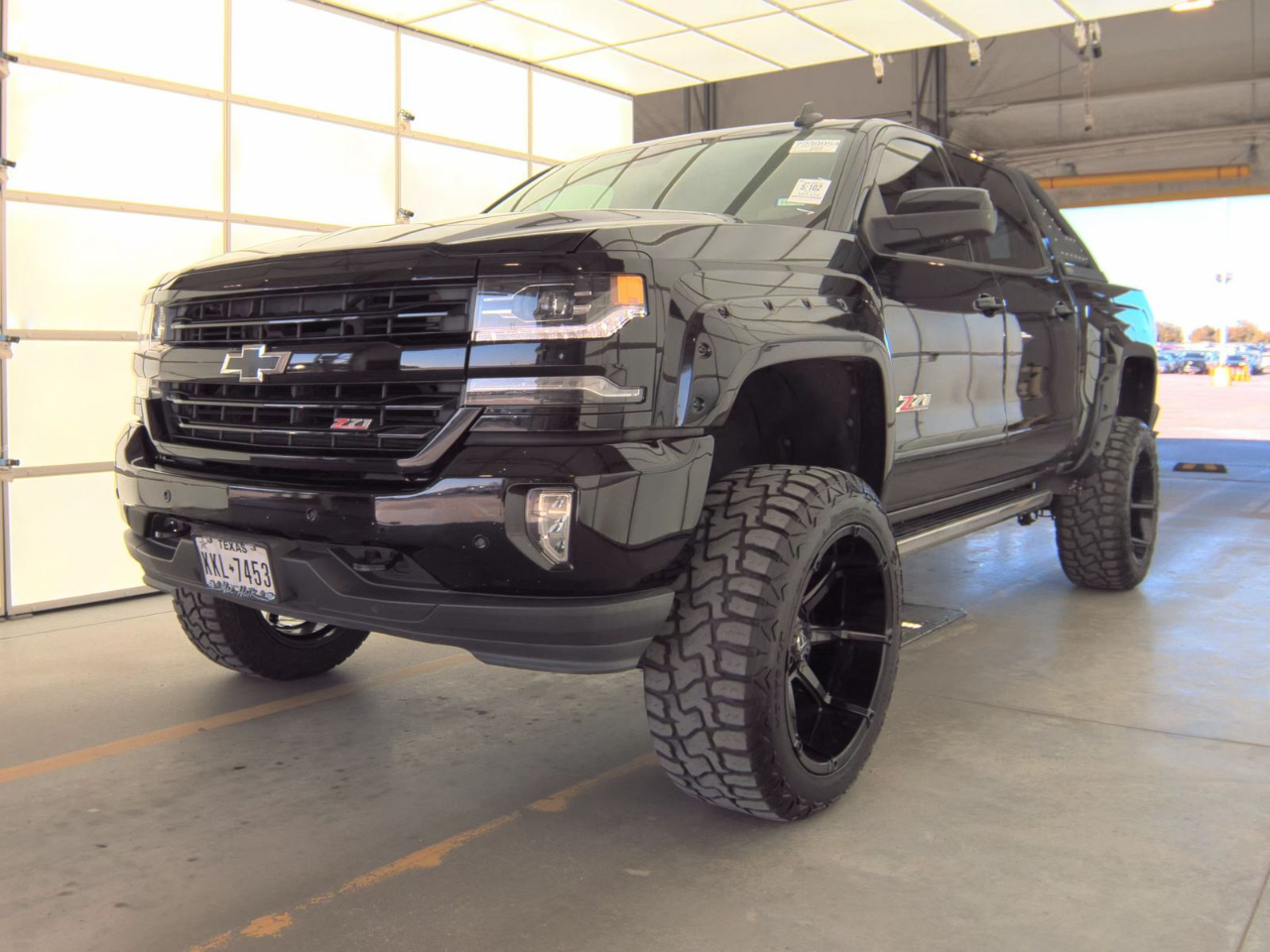 2017 Chevrolet Silverado 1500 4WD Crew Cab 143.5" LTZ w/2LZ