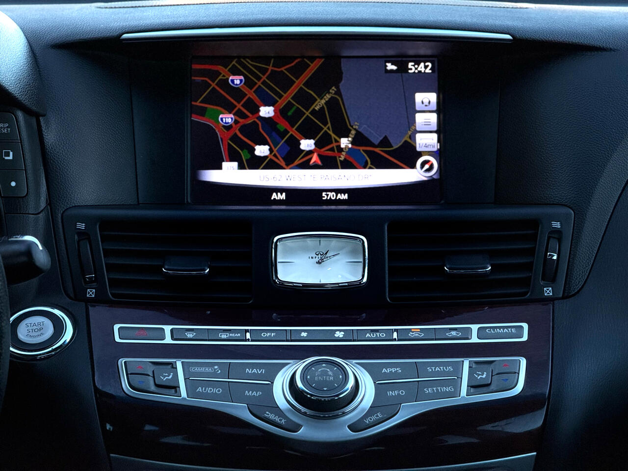 Infiniti Q70 3.7 LUXE AWD 2019