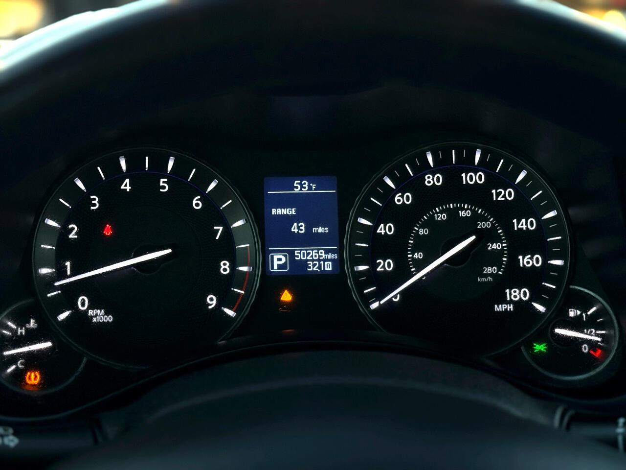 Infiniti Q70 3.7 LUXE AWD 2019