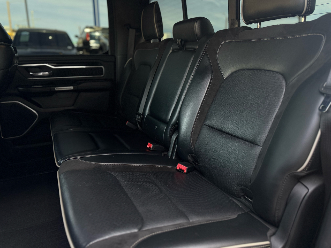 RAM 1500 Laramie 4x4 Crew Cab 5'7" Box 2022