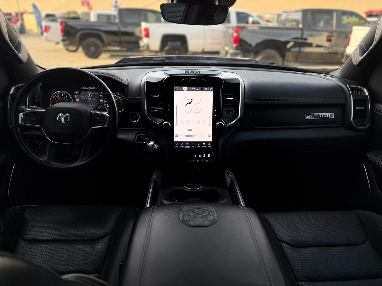 RAM 1500 Laramie 4x4 Crew Cab 5'7" Box 2022