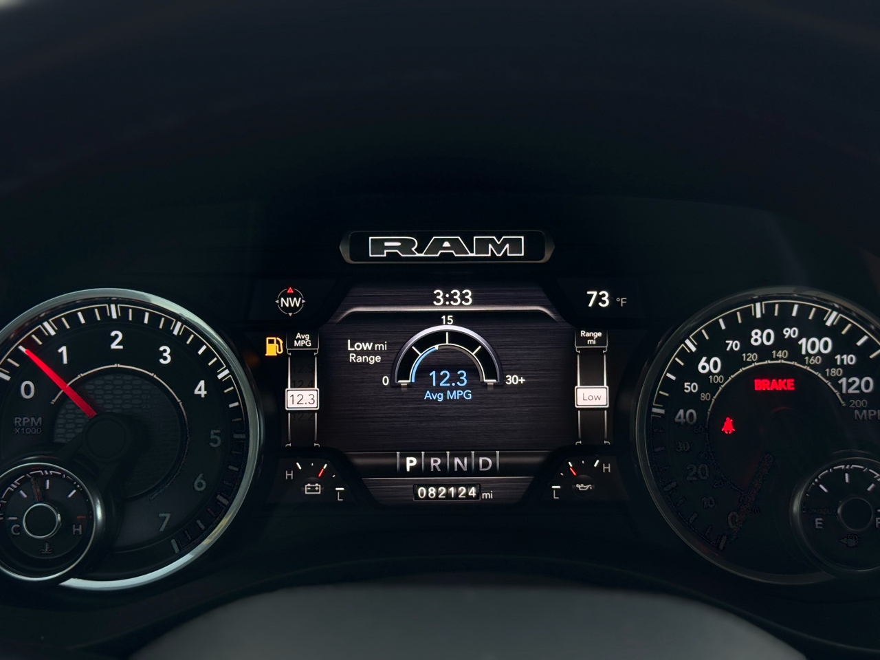 RAM 1500 Laramie 4x4 Crew Cab 5'7" Box 2022