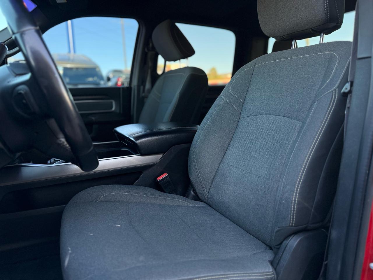 RAM 2500 Lone Star 4x4 Crew Cab 6'4" Box 2022