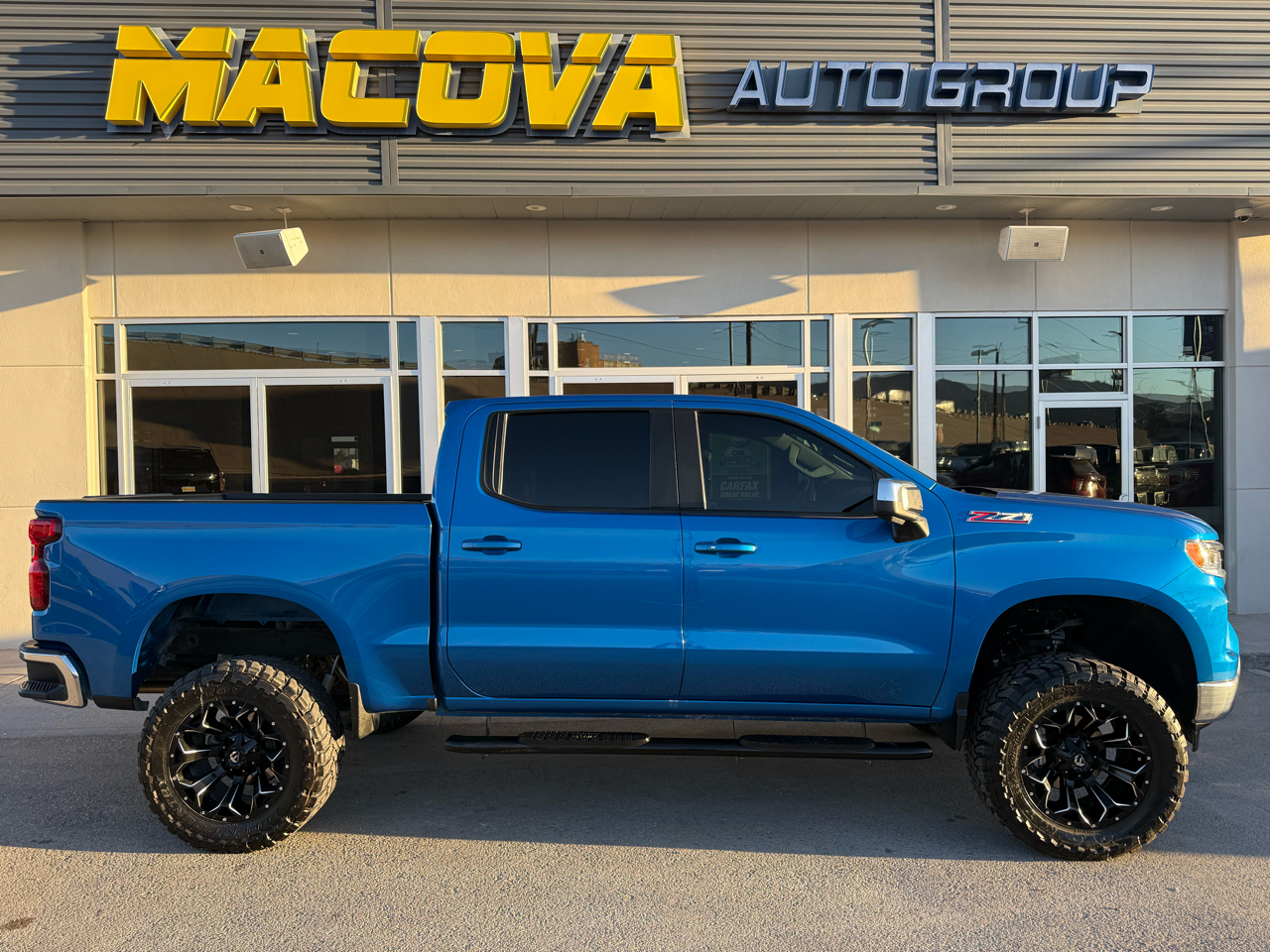 2023 Chevrolet Silverado 1500 4WD Crew Cab 147" LT w/1LT