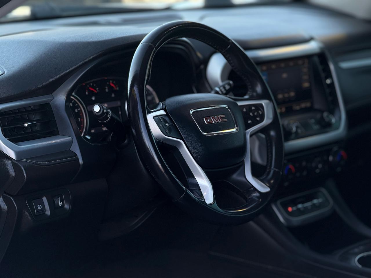 GMC Acadia AWD 4dr SLT 2020
