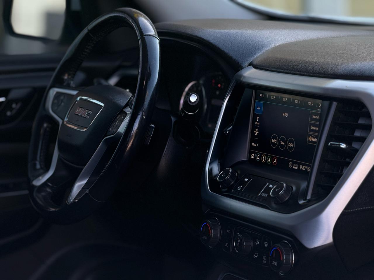 GMC Acadia AWD 4dr SLT 2020