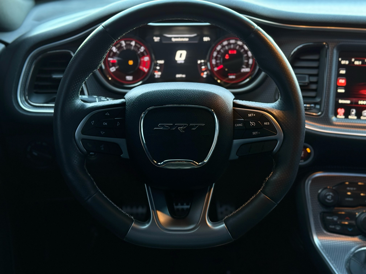 Dodge Challenger 2dr Cpe SRT Hellcat 2015