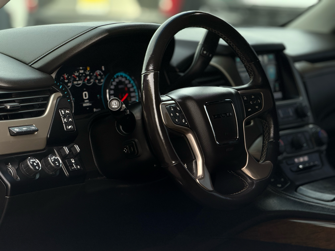 GMC Yukon 4WD 4dr Denali 2018