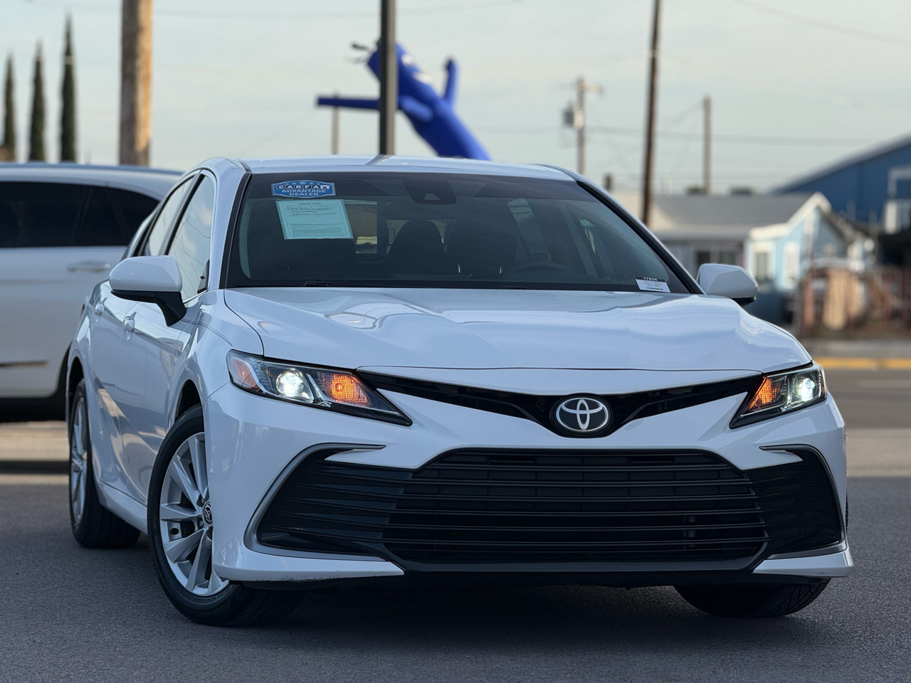 Toyota Camry LE Auto (Natl) 2021