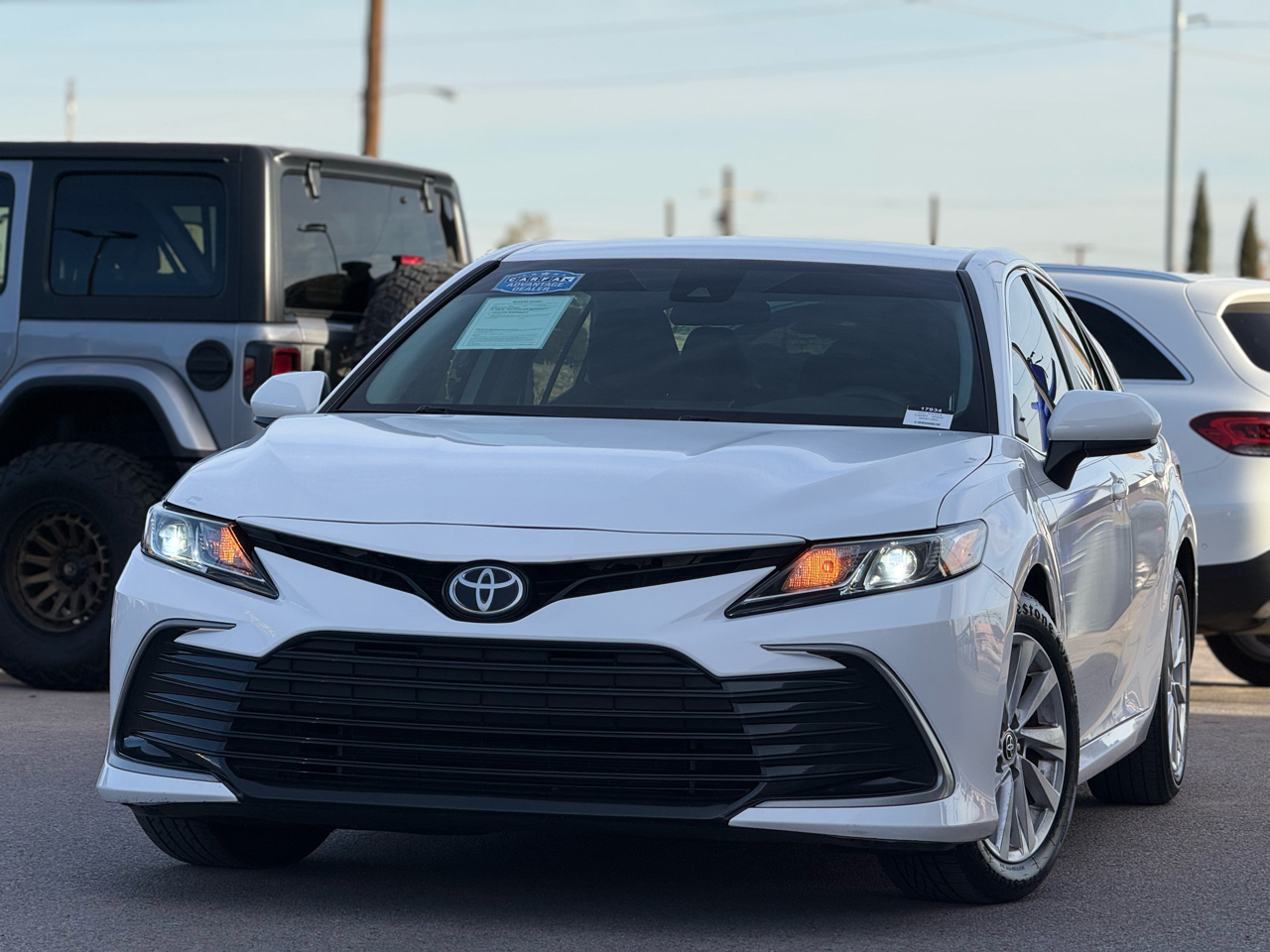 Toyota Camry LE Auto (Natl) 2021