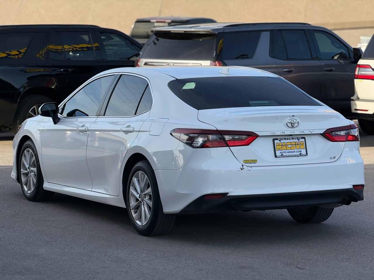 Toyota Camry LE Auto (Natl) 2021
