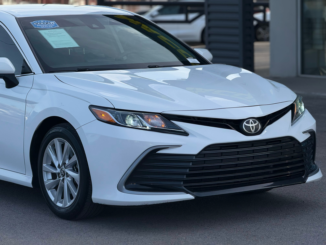 Toyota Camry LE Auto (Natl) 2021