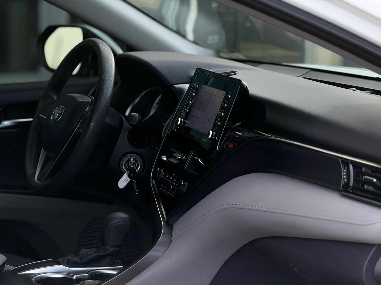 Toyota Camry LE Auto (Natl) 2021