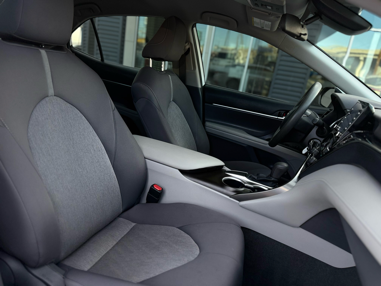 Toyota Camry LE Auto (Natl) 2021