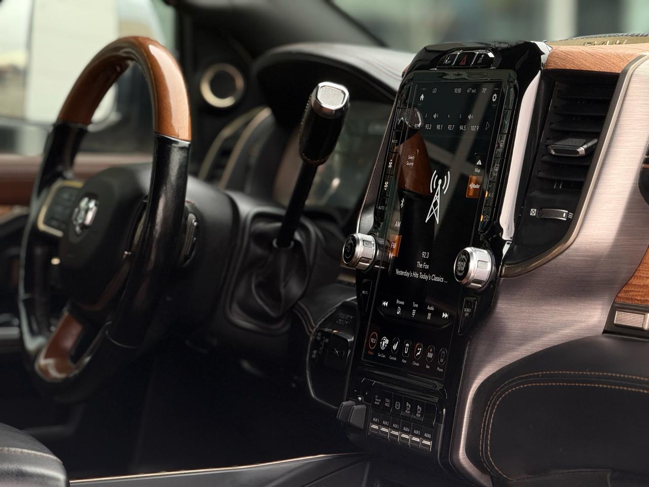 RAM 3500 Longhorn 4x4 Crew Cab 8' Box 2020