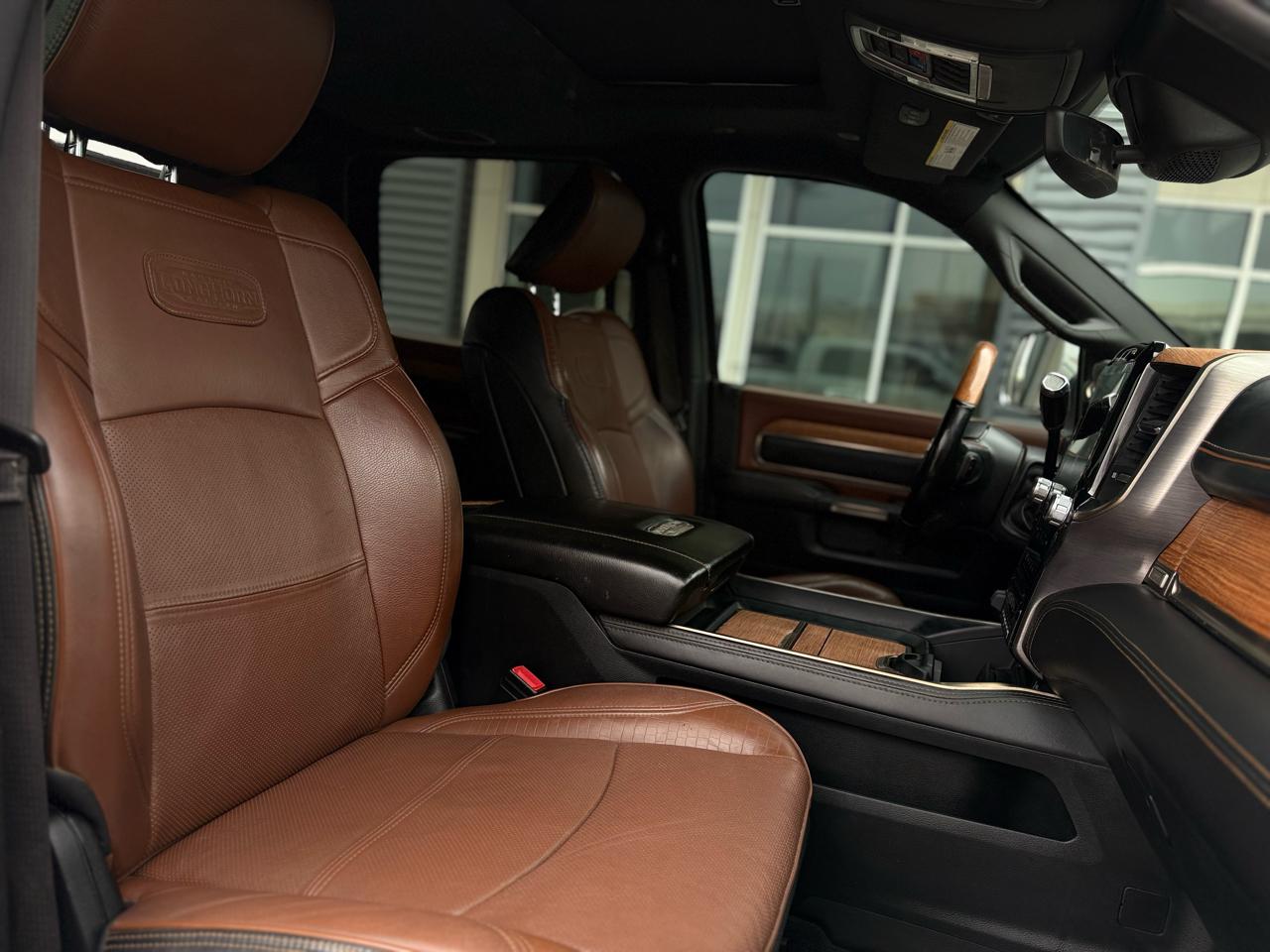 RAM 3500 Longhorn 4x4 Crew Cab 8' Box 2020