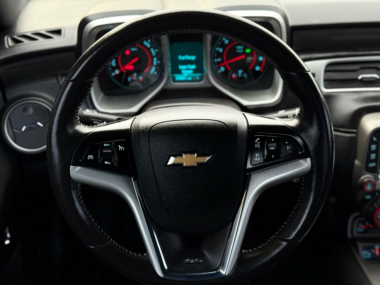 Chevrolet Camaro 2dr Cpe SS w/2SS 2013