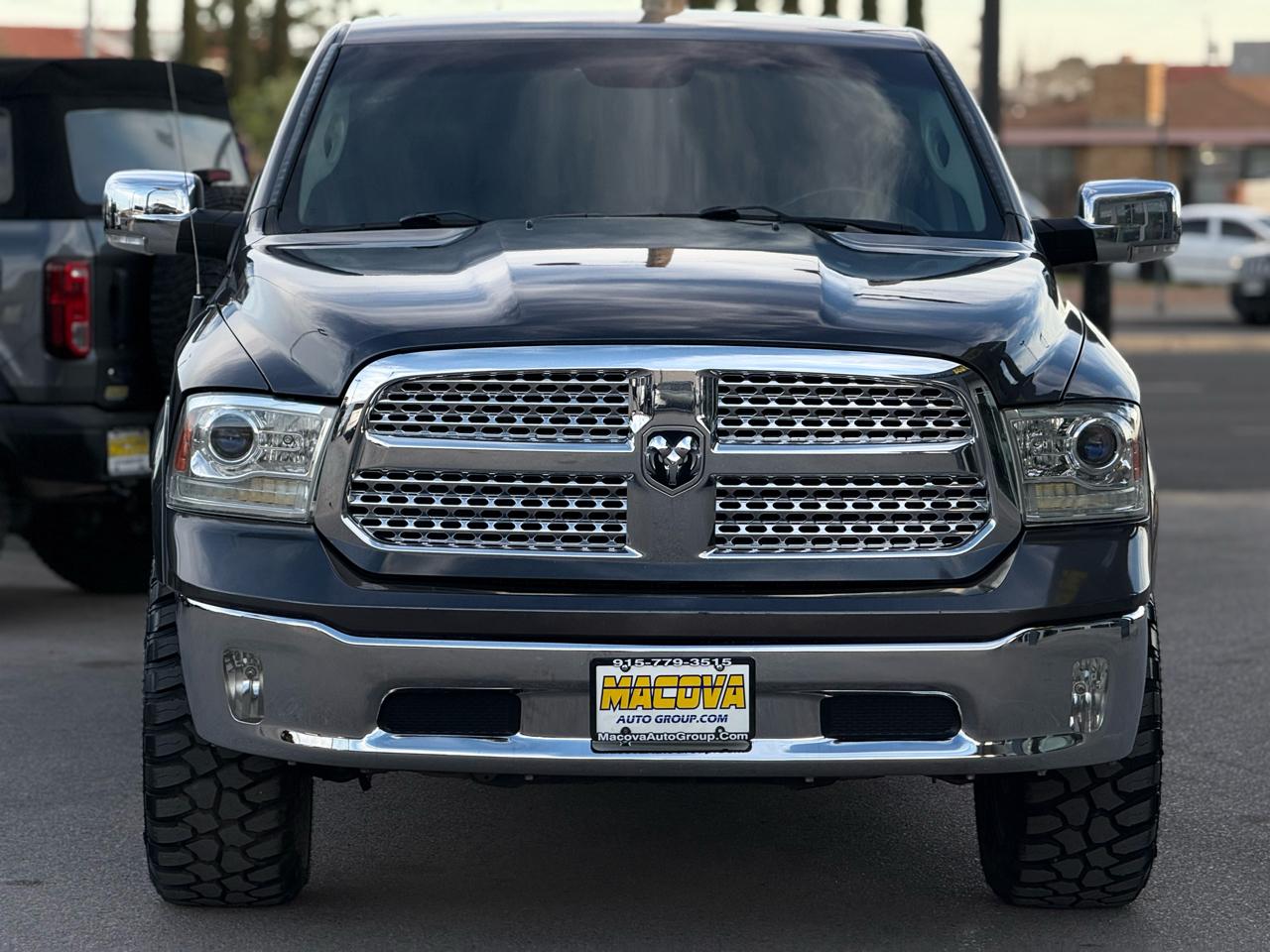 RAM 1500 Laramie 4x4 Crew Cab 5'7" Box 2017