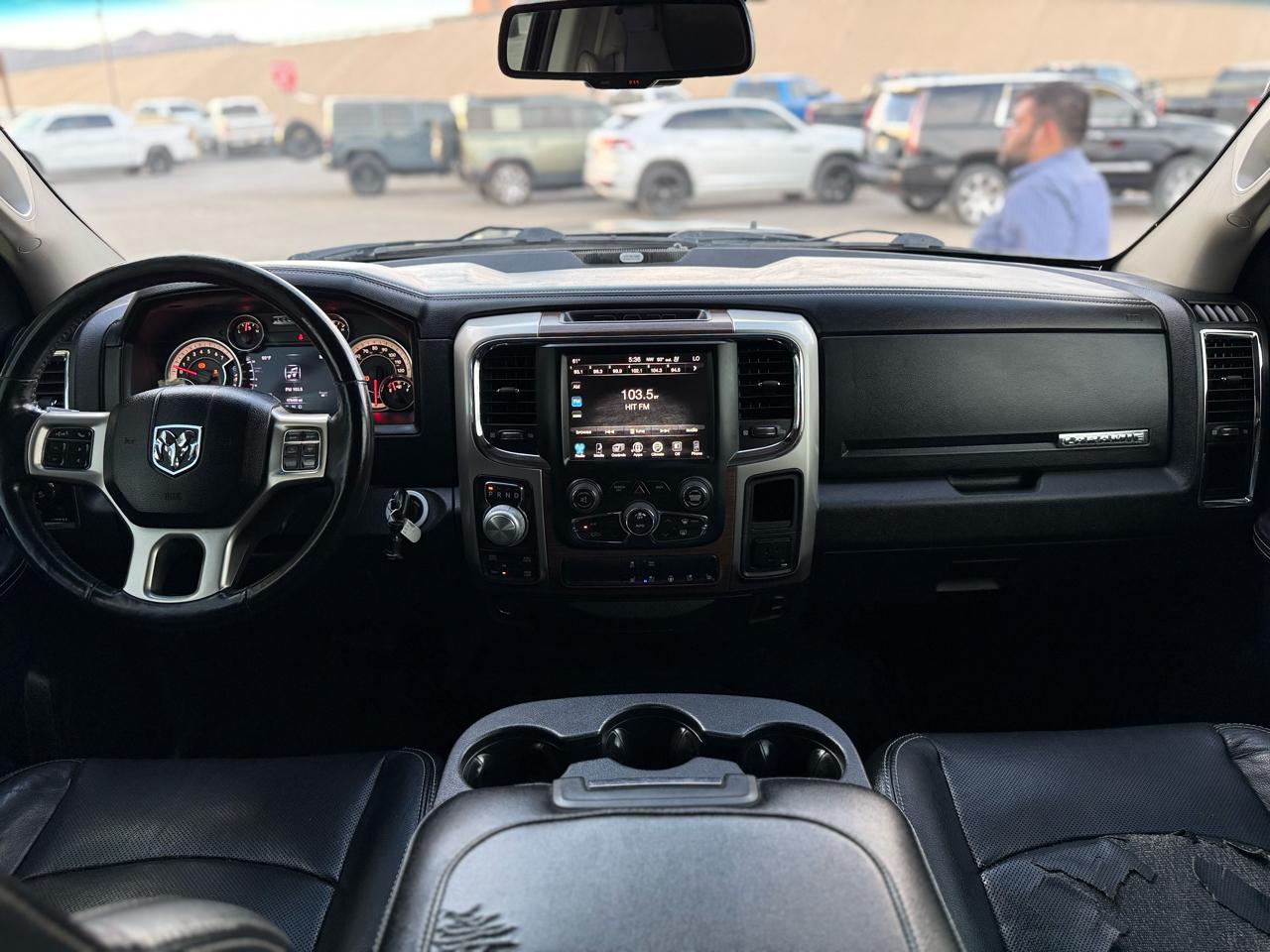 RAM 1500 Laramie 4x4 Crew Cab 5'7" Box 2017