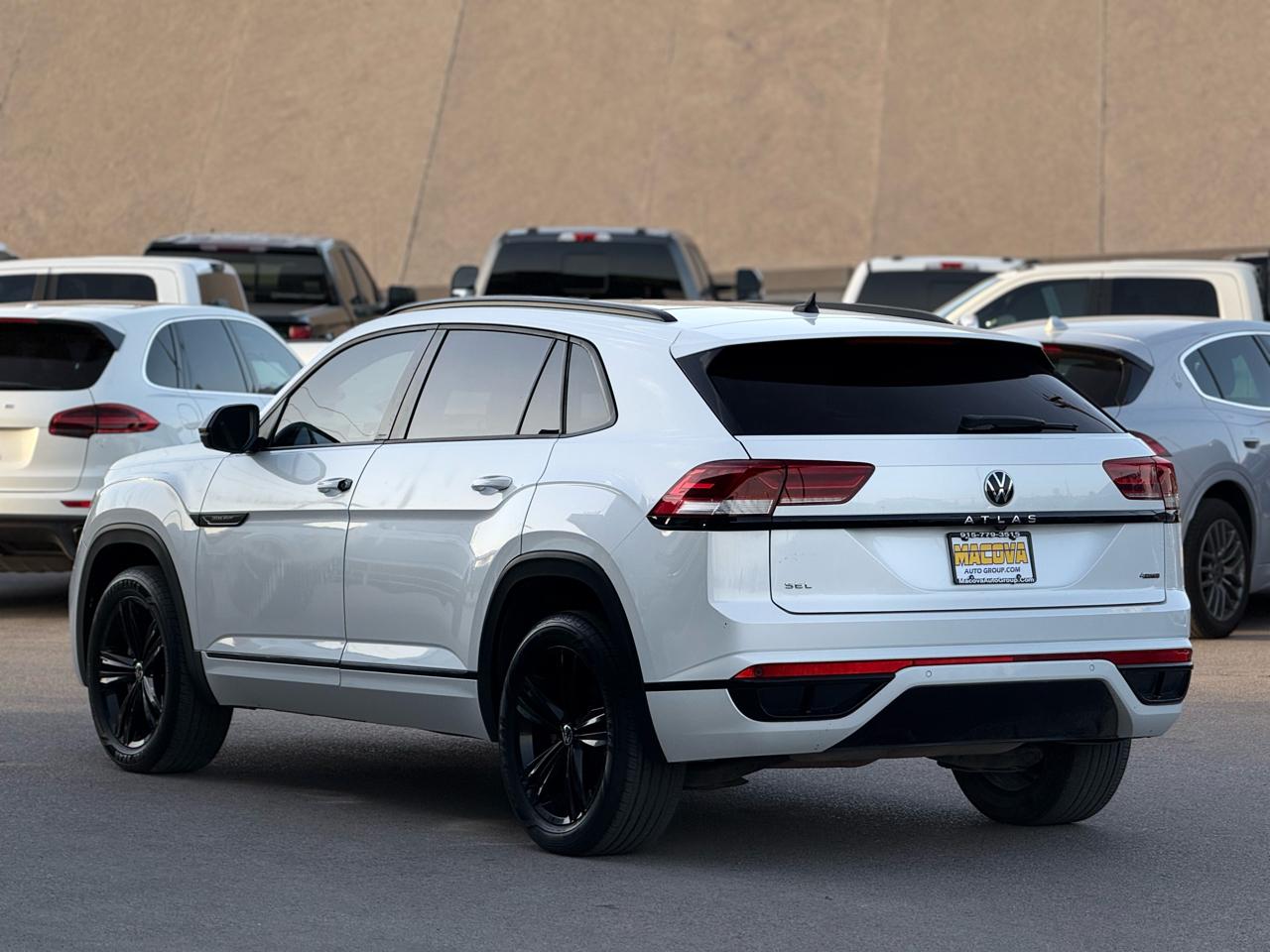 Volkswagen Atlas Cross Sport 2.0T SEL R-Line Black 4MOTION 2023