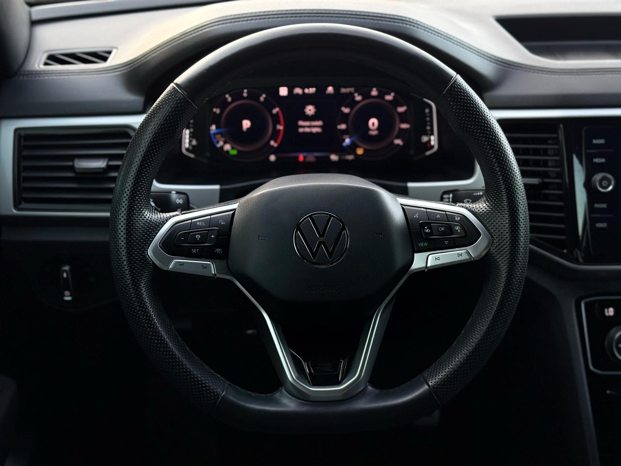 Volkswagen Atlas Cross Sport 2.0T SEL R-Line Black 4MOTION 2023