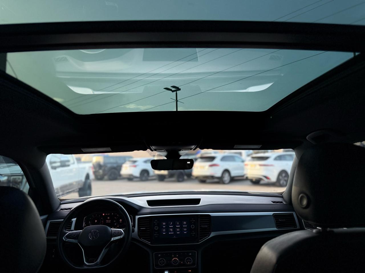 Volkswagen Atlas Cross Sport 2.0T SEL R-Line Black 4MOTION 2023