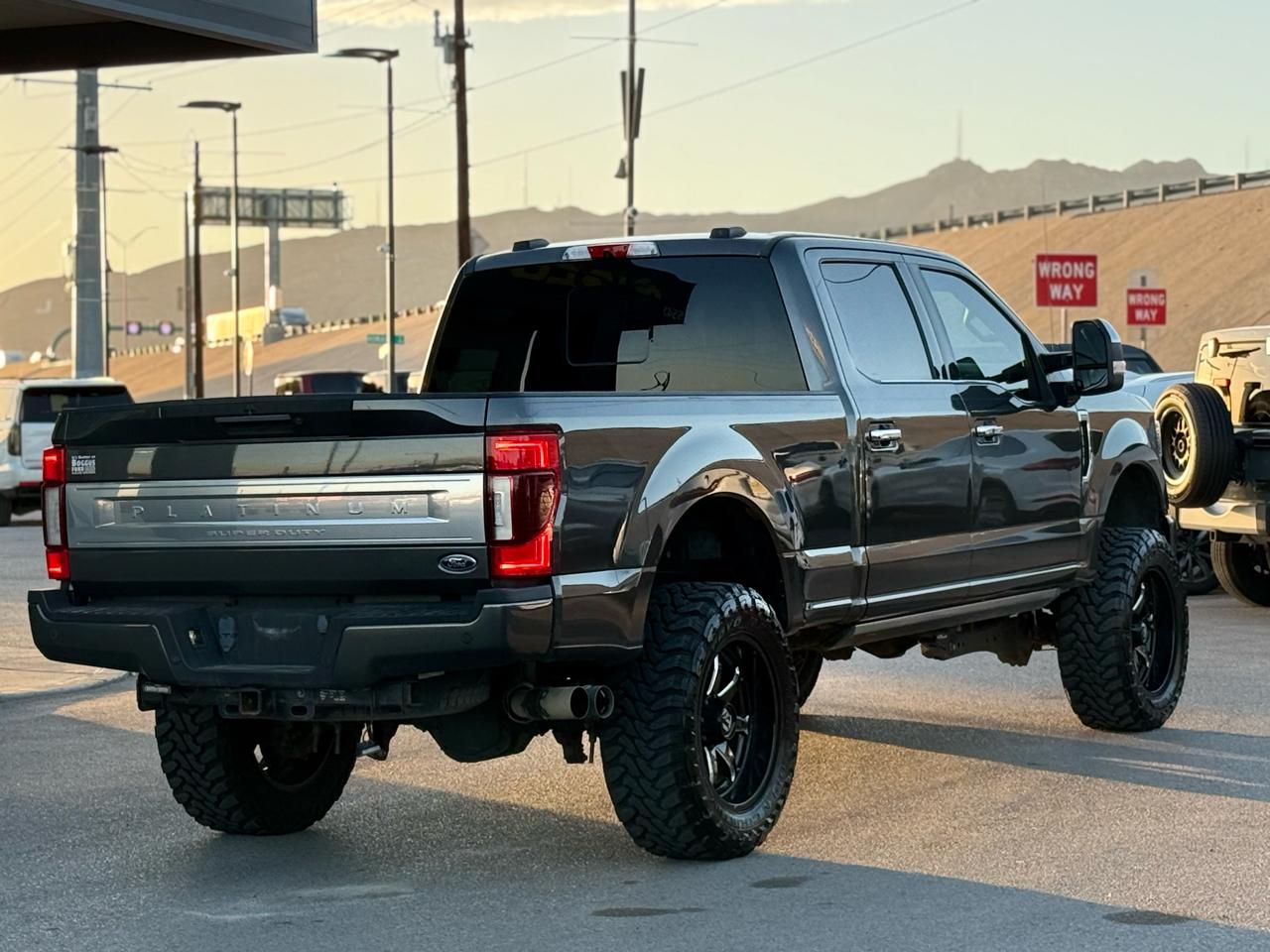 Ford Super Duty F-250 SRW Platinum 4WD Crew Cab 8' Box 2020