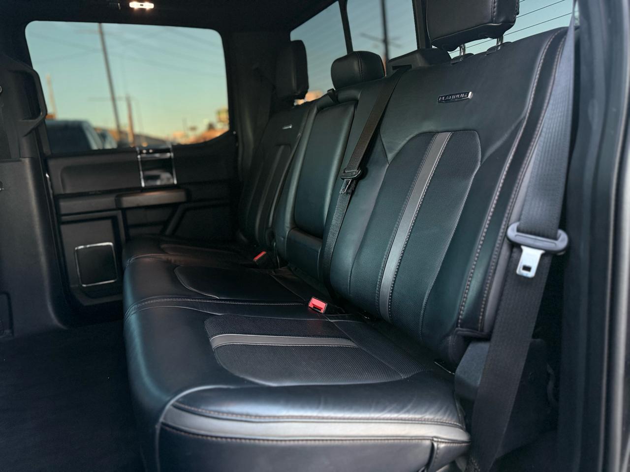 Ford Super Duty F-250 SRW Platinum 4WD Crew Cab 8' Box 2020